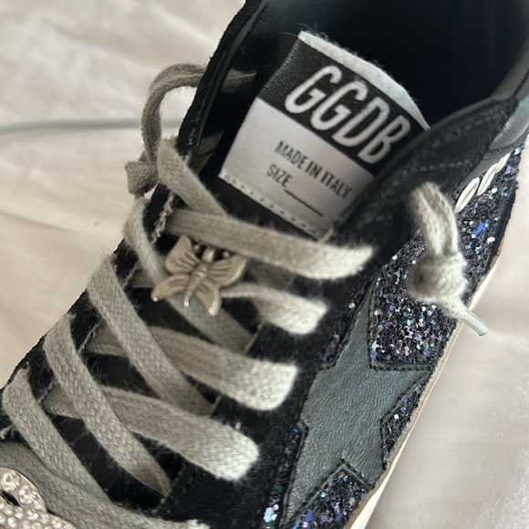 Two shoe charms Golden Goose butterfly and crystal - Picture 3 of 3